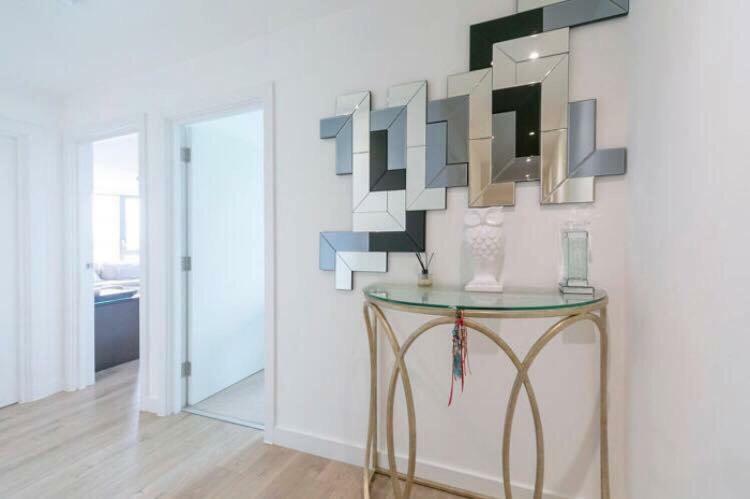 Room With Private Bathroom In A Modern Two Bedroom Two Bathroom Flat Londen Buitenkant foto